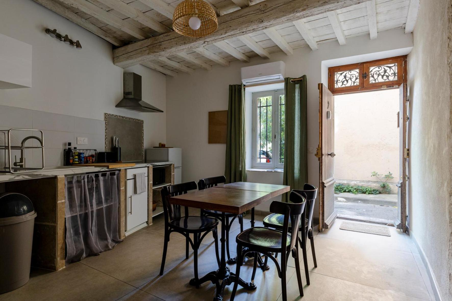 Charmante maison en Arles : La Roquette Extérieur photo